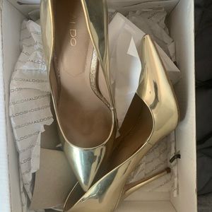 Used Gold Aldo Pumps